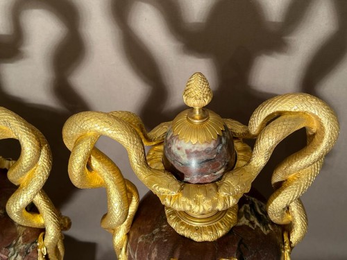 Antiquités - Paire de vases Napoléon III en marbre brèche violette et bronze doré