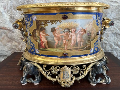 Jardinière en porcelaine de Sèvres signée Wiese, Paris 1860 - Objet de décoration Style Napoléon III