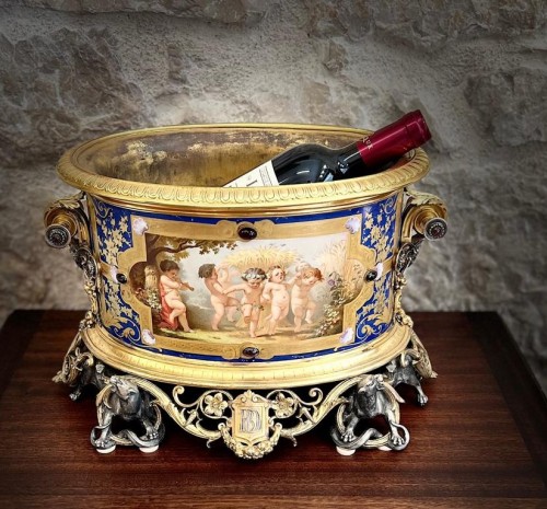Antiquités - Jardinière en porcelaine de Sèvres signée Wiese, Paris 1860