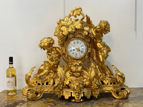 Importante pendule de cheminée en bronze ciselé doré, époque Napoléon III - Horlogerie Style Napoléon III