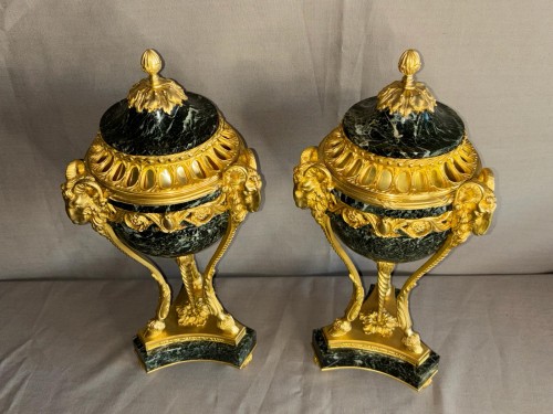 Pair of gilt bronze and verde antico marble cassolettes, circa 1880 - 