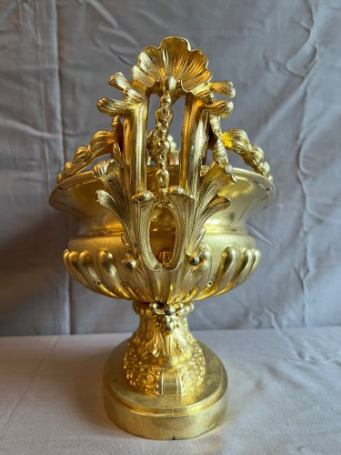 Antiquités - Jardinière coupe style Rocaille en bronze doré, époque Napoléon III