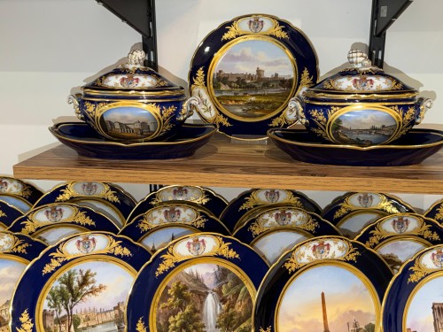 Antiquités - Service en porcelaine de Paris – Lahoche, Escalier de Cristal, vers 1850