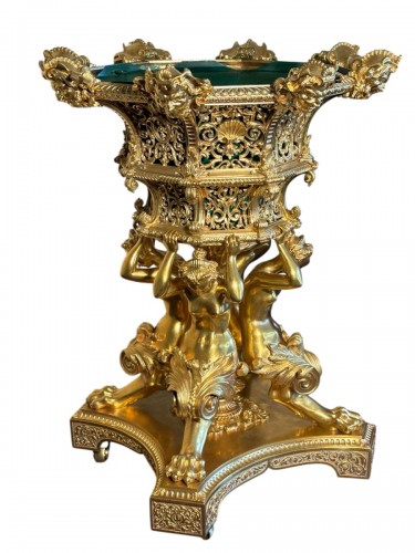 Centre de table, jardinière du 19e siècle en bronze ciselé doré