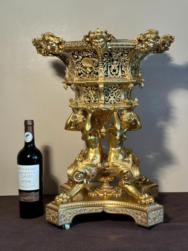 Objet de décoration Cassolettes, coupe et vase - Centre de table, jardinière du 19e siècle en bronze ciselé doré