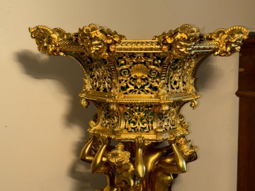 Antiquités - Centre de table, jardinière du 19e siècle en bronze ciselé doré
