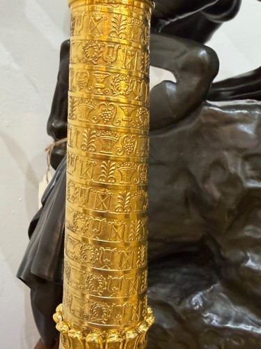 XIXe siècle - Paire de bougeoirs Restauration en bronze ciselé et doré