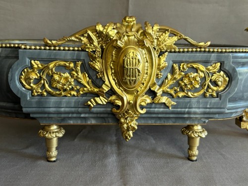 Antiquités - Jardinière en marbre bleu turquin et bronze doré fin XVIIIe siècle