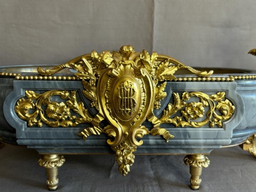 Antiquités - Jardinière en marbre bleu turquin et bronze doré fin XVIIIe siècle