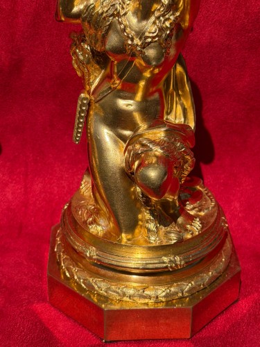 Antiquités - Paire de flambeaux du XIXe siècle en bronze ciselé et doré