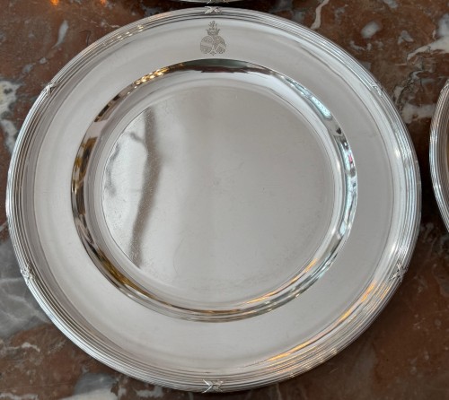 XIXe siècle - Maison ODIOT et Léonard Vincelet - Ensemble de 18 assiettes en argent massif