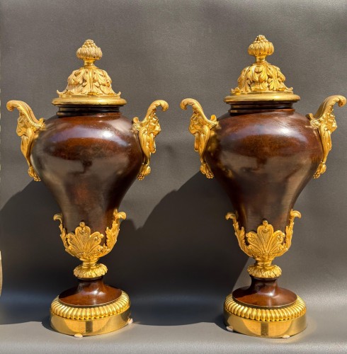 Objet de décoration Cassolettes, coupe et vase - Paire de cassolettes néoclassiques en bronze patiné et bronze doré – XIXe siècle