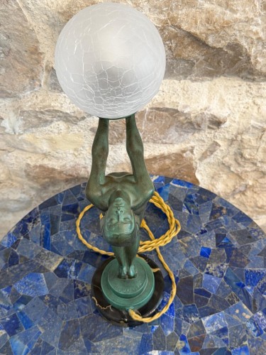 Lampe Art Déco Nu Debout avec Globe Lumina par Max le Verrier - Art Déco