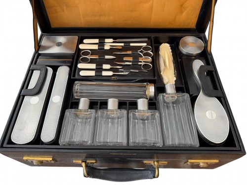 Coffret nécessaire de voyage début XXe siècle