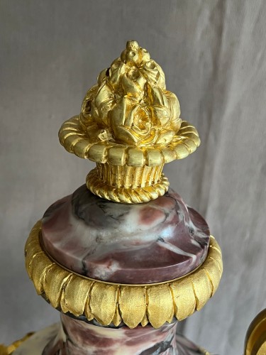 Paire de cassolettes fin XIXe en marbre Brèche de Violette et bronze doré - Napoléon III