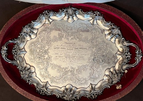 Argenterie et Arts de la table  - Plateau commémoratif en  argent massif, Angleterre 19e siècle