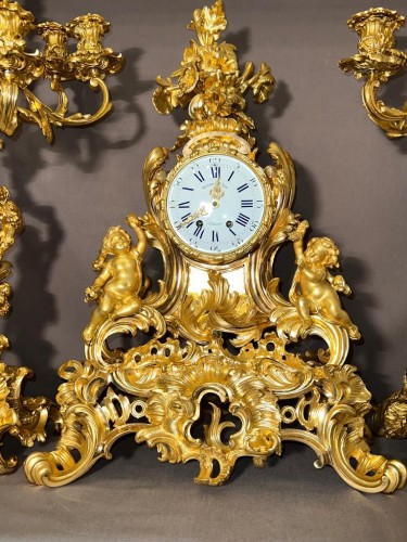 XIXe siècle - Garniture de cheminée Napoléon III en bronze doré