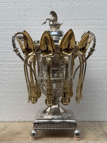 Antiquités - Silver and vermeil preserve dish, Restoration period