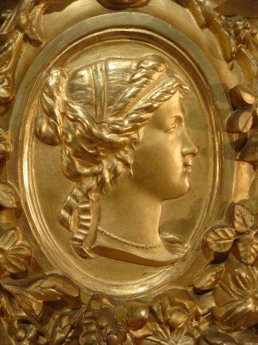 XIXe siècle - Grand miroir doré à profil de femme - Époque Second Empire