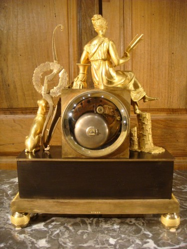 Horlogerie Pendule - Diane Chasseresse, Pendule en Bronze d’époque Restauration
