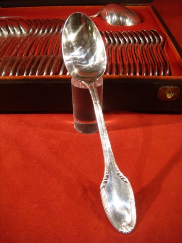 Ménagère de douze couverts en argent massif - Antiquaires Balzeau & Brion