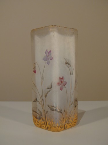 Daum Nancy  - Vase  Art nouveau à décor de vvolettes  - Verrerie, Cristallerie Style Art nouveau