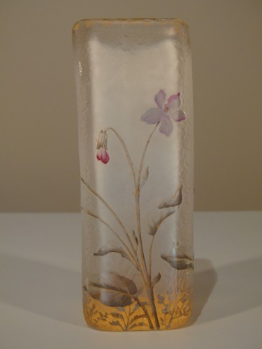 XXe siècle - Daum Nancy  - Vase  Art Nouveau à décor de vvolettes 