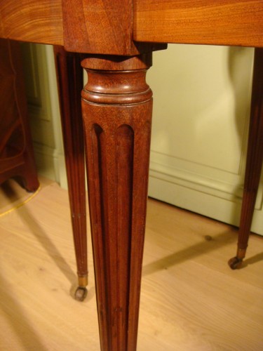 Louis XVI - Table ronde dite bouillotte