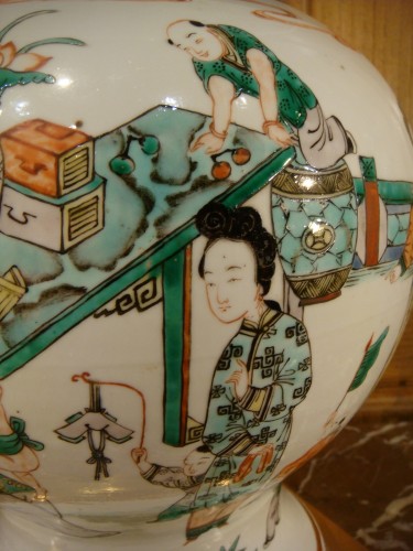 Asian Works of Art  - Porcelain jar Green family, China 19th century