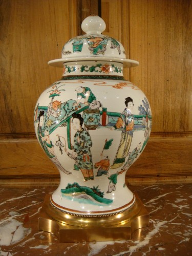 Antiquités - Potiche en porcelaine Famille verte, Chine XIXe siècle