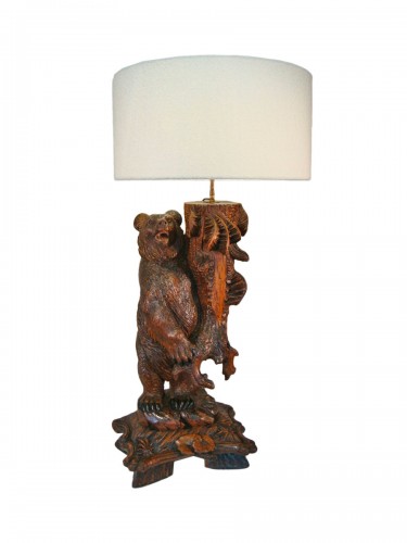 Lampe en bois sculpté représentant un Ours
