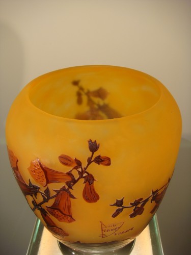 Verrerie, Cristallerie  - Daum Nancy France - Vase en verre multicouche vers 1900