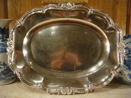Odiot - Large solid silver dish from the Restoration period - 