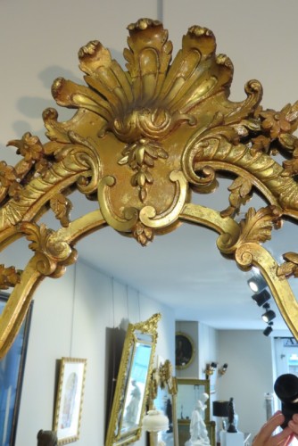 Grand miroir Napoléon III en bois doré de style Régence - Antiquaires Balzeau & Brion