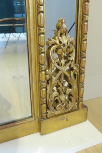 Grand miroir Napoléon III en bois doré de style Régence - Napoléon III