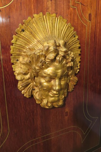 Antiquités - Commode Régence en arbalète et bronze doré