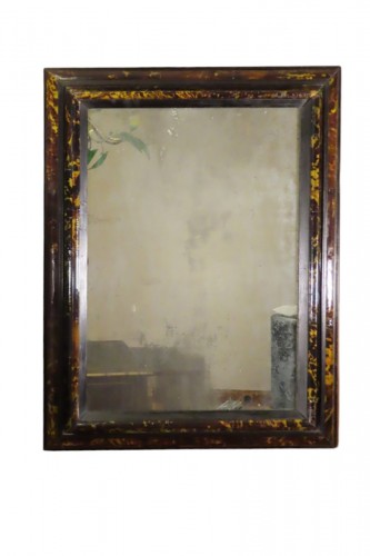 Miroir à moulures d'écailles début XVIIIe siècle