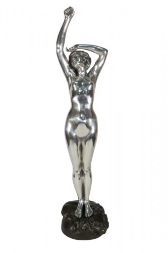Femme nue en bronze argenté signé A. Calendi