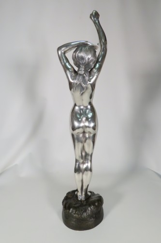 Art Déco - Femme nue en bronze argenté signé A. Calendi