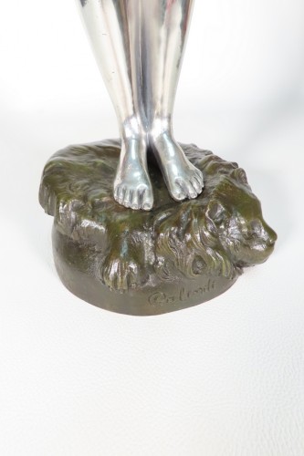 Antiquités - Femme nue en bronze argenté signé A. Calendi