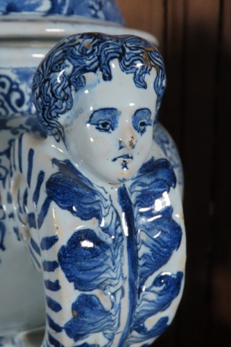 Paire de vases d'apothicaire en faïence, fin 19e siècle - Antiquaires Balzeau & Brion