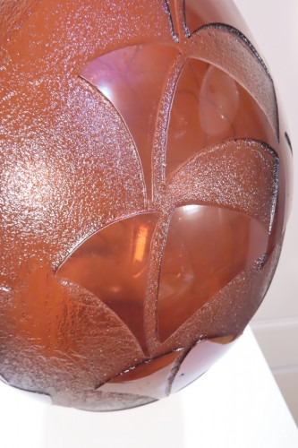 Antiquités - Grand Vase en pate de verre aux fleurs stylisées - Degué Art Déco