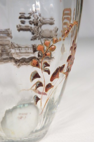 XXe siècle - Emile Gallé - Vase en verre transparent émaillé vers 1900