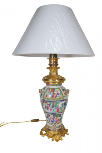  Lampe en porcelaine de Chine