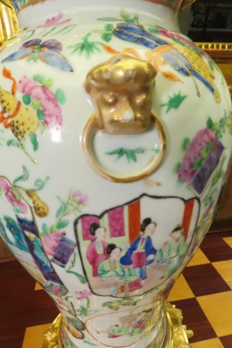 XIXe siècle -  Lampe en porcelaine de Chine