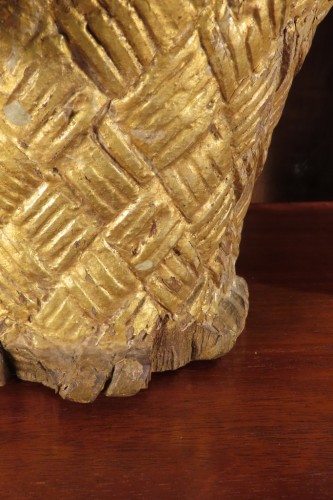 Paire de corbeilles fleuries en bois polychrome du XVIIIe siècle - Antiquaires Balzeau & Brion