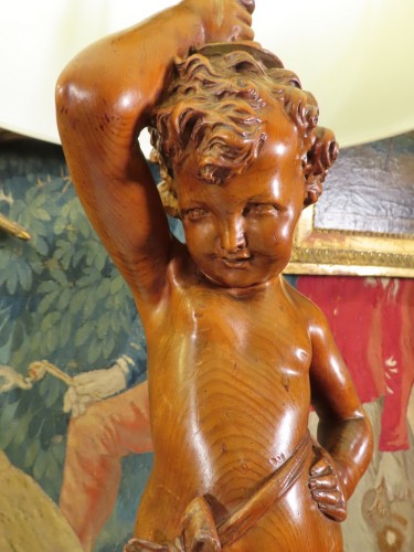 Napoléon III - Paire de lampes aux amours en bois sculpté, Italie  fin XIXe siècle