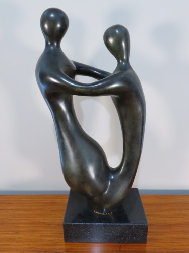 XXe siècle - Couple enlacé, bronze de Xavier Alvarez