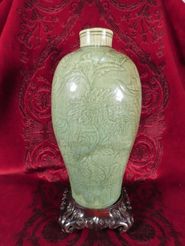 XIXe siècle - Vase en grés émaillé vert celadon, Chine époque King