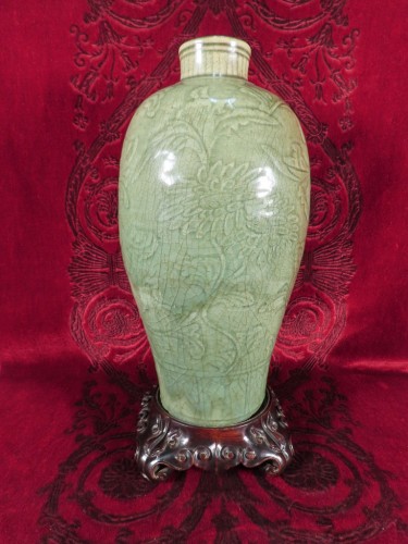 Vase en grés émaillé vert celadon, Chine époque King - 
